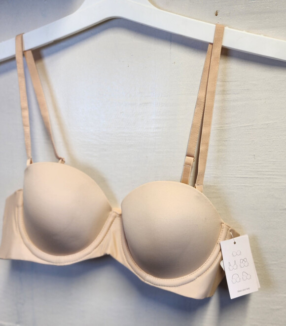 New Auden Women's Beige Underwire Lightly Line Bra Adjustable Straps Size 36A - Picture 2 of 5